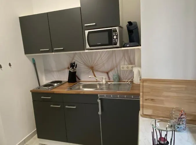 Bed & Rooms, וורגל